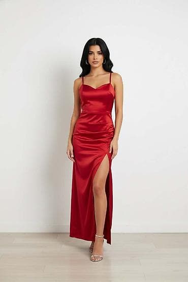 Duga satenska haljina sa tankim bretelama - Elegantna, uska silueta na lalafo.rs — 1 Duga satenska haljina sa tankim bretelama - Elegantna, uska silueta — 1