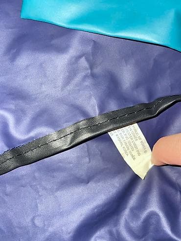 Malo veca torbica pederusa,moze dosta stvari da stane u njoj.Kais na at lalafo.rs — 5 Malo veca torbica pederusa,moze dosta stvari da stane u njoj.Kais na — 5