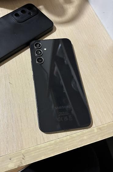 Samsung Galaxy S21 – crni - Ekran: Dynamic AMOLED 2X, ravna prednja at lalafo.rs — 5 Samsung Galaxy S21 – crni - Ekran: Dynamic AMOLED 2X, ravna prednja — 5