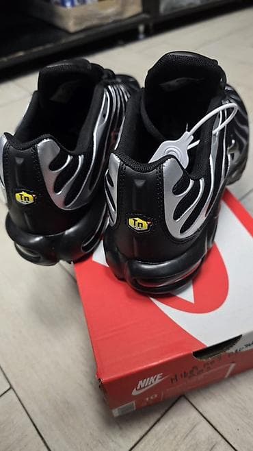 Nike Air Max Plus (TN) patike – crno/srebrne - Ikoničan Air Max Plus na lalafo.rs — 2 Nike Air Max Plus (TN) patike – crno/srebrne - Ikoničan Air Max Plus — 2