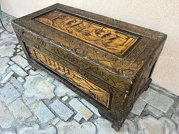 Stilske lampe: Stara kineska skrinja / sanduk u duborezu - MOGUĆ PREVOZ Ceo ukrašen na lalafo.rs — 5 Stilske lampe: Stara kineska skrinja / sanduk u duborezu - MOGUĆ PREVOZ Ceo ukrašen — 5