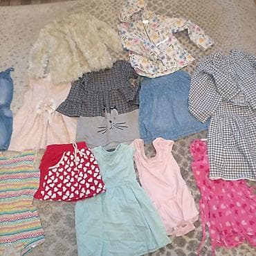 Paket dečije garderobe za devojčicu – razni komadi za različite sezone na lalafo.rs Paket dečije garderobe za devojčicu – razni komadi za različite sezone