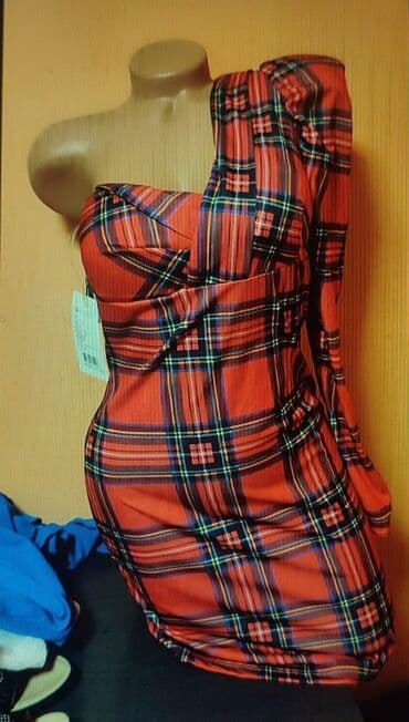 Crvena mini haljina sa karo (tartan) šarom, asimetričnog kroja: - na lalafo.rs Crvena mini haljina sa karo (tartan) šarom, asimetričnog kroja: -
