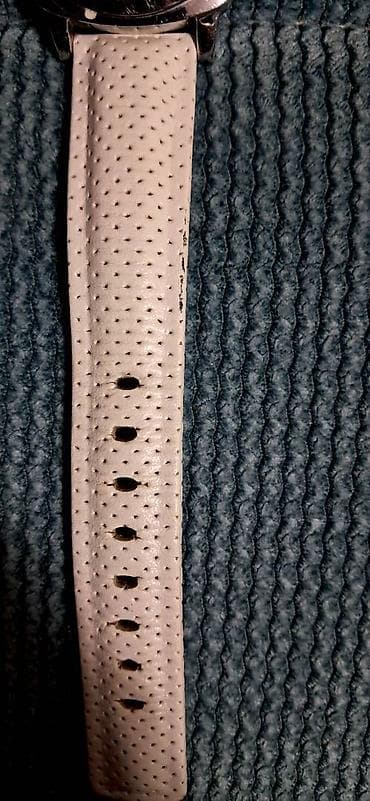 Na slikama oštećenja izgledaju uočljivije nego što su u stvarnosti na lalafo.rs — 6 Na slikama oštećenja izgledaju uočljivije nego što su u stvarnosti — 6