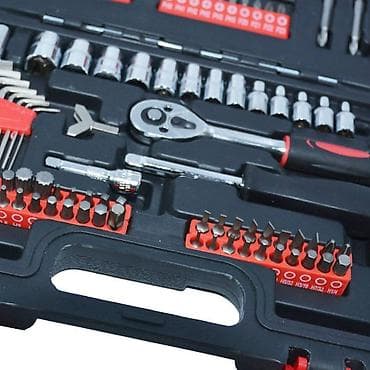 Set nasadnih ključeva i bitova 1/4" – 131 komada u koferu - na lalafo.rs — 3 Set nasadnih ključeva i bitova 1/4" – 131 komada u koferu - — 3