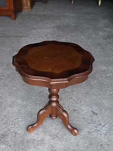 Stilski klub stolovi: Drveni pomoćni stočić – klasični/retro stil - Materijal: puno drvo sa na lalafo.rs — 4 Stilski klub stolovi: Drveni pomoćni stočić – klasični/retro stil - Materijal: puno drvo sa — 4