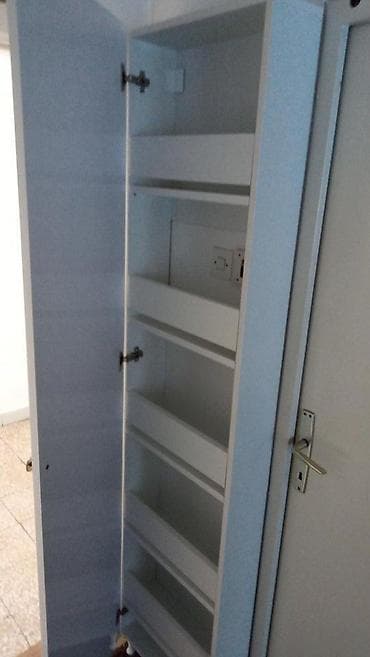 Cipelarnik 18 Materijal: Bocne strane i unutrašnjost: Univer ploča na lalafo.rs — 1 Cipelarnik 18 Materijal: Bocne strane i unutrašnjost: Univer ploča — 1