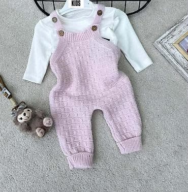 Pletena bebina kombinacija – roze gs tregerke + bela majica dugih na lalafo.rs — 1 Pletena bebina kombinacija – roze gs tregerke + bela majica dugih — 1