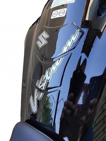 Transport: SUZUKI VSTROM - tank pad - cep - 1121 📌 Opis: Samolepljivi protektori at lalafo.rs — 4 Transport: SUZUKI VSTROM - tank pad - cep - 1121 📌 Opis: Samolepljivi protektori — 4