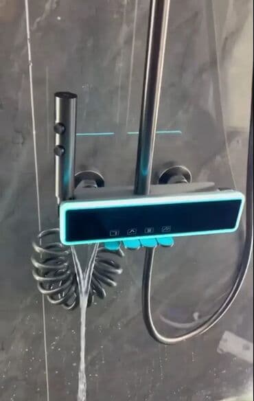 Usponski digitalni tuš sa LED displejom Pametan sistem za tuširanje na lalafo.rs Usponski digitalni tuš sa LED displejom Pametan sistem za tuširanje