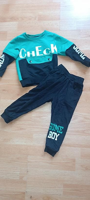 Dečija trenerka u zelenoj i crnoj boji, veličine 2 godine. Komplet se na lalafo.rs — 1 Dečija trenerka u zelenoj i crnoj boji, veličine 2 godine. Komplet se — 1