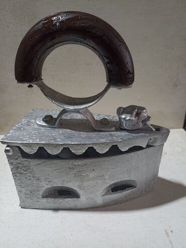 Stara pegla na žar etno eksponat at lalafo.rs Stara pegla na žar etno eksponat