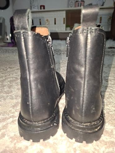 - Dečiji prsluk sa kapuljačom, boja ciklama/roze. Zatvaranje na na lalafo.rs — 5 - Dečiji prsluk sa kapuljačom, boja ciklama/roze. Zatvaranje na — 5