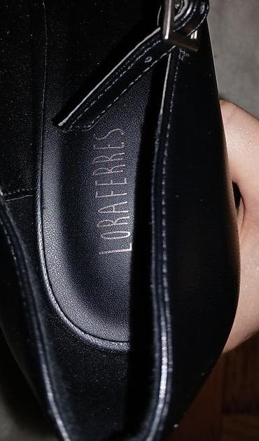 Cipele na stiklu vel.39 jednom nosene
Lora Ferres at lalafo.rs — 5 Cipele na stiklu vel.39 jednom nosene
Lora Ferres — 5