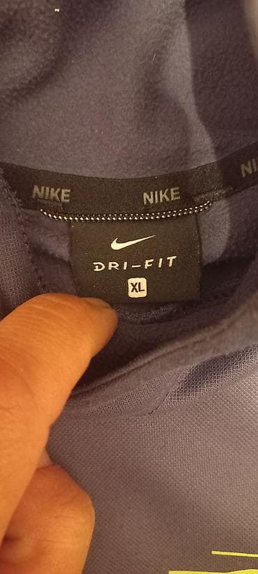 Nike duks dri fit original za 12,13god kvalitetan na lalafo.rs — 2 Nike duks dri fit original za 12,13god kvalitetan — 2