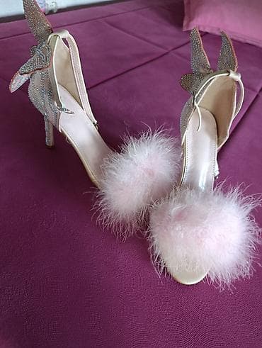 Sandale na štiklu sa dekoracijom leptirovih krila i perjem - Model na lalafo.rs — 6 Sandale na štiklu sa dekoracijom leptirovih krila i perjem - Model — 6