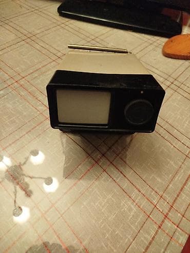 Retro televizor stari mali tv. Nepoznato stanje. Dijagonala ekrana na lalafo.rs — 2 Retro televizor stari mali tv. Nepoznato stanje. Dijagonala ekrana — 2