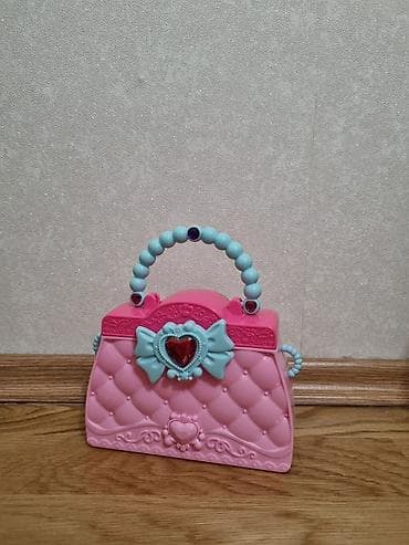 Torbice za devojcice. bez ostecenja,gotovo ne koriscene.sve tri 1000 at lalafo.rs — 2 Torbice za devojcice. bez ostecenja,gotovo ne koriscene.sve tri 1000 — 2