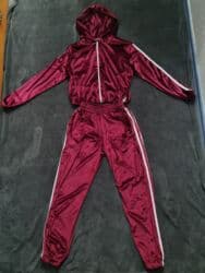 Plisana komplet trenerka S/M na lalafo.rs Plisana komplet trenerka S/M