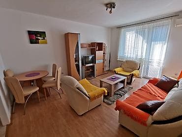 Prodajem polovne, dobro očuvane stvari sa slika. Cena je 500€ za sve na lalafo.rs Prodajem polovne, dobro očuvane stvari sa slika. Cena je 500€ za sve