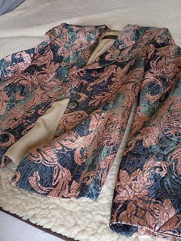 dve suknje po: Ženski sako M. Korina by Korina Pro - Materijal: bogati žakard sa at lalafo.rs — 2 dve suknje po: Ženski sako M. Korina by Korina Pro - Materijal: bogati žakard sa — 2