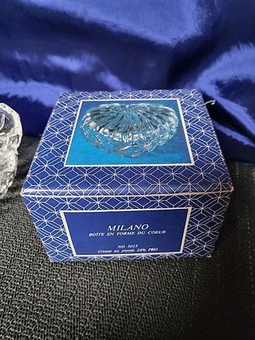 Satula nova kristal Zajecar Jugoslavija 70te. Nova satula sve na njoj na lalafo.rs — 9 Satula nova kristal Zajecar Jugoslavija 70te. Nova satula sve na njoj — 9