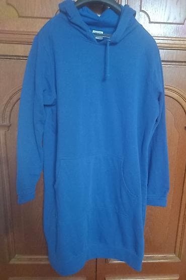 Lot ženskih bluza i majica – 4 komada 1) Kratki crop top na na lalafo.rs — 8 Lot ženskih bluza i majica – 4 komada 1) Kratki crop top na — 8