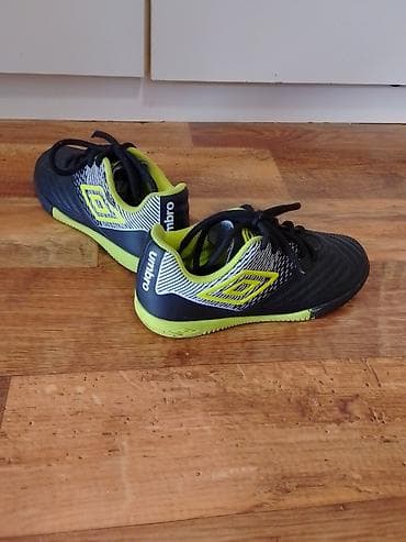 Umbro dečije patike za fudbal u sali (futsal) - Model: Umbro indoor - na lalafo.rs — 5 Umbro dečije patike za fudbal u sali (futsal) - Model: Umbro indoor - — 5