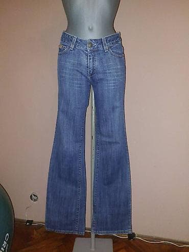 Tamno plave farmerke, blago zvonaste. W28, L34 97% pamuk, 3% likra na lalafo.rs — 1 Tamno plave farmerke, blago zvonaste. W28, L34 97% pamuk, 3% likra — 1