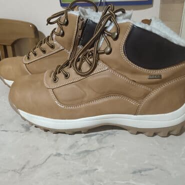 Čizme, veličina - 44 na lalafo.rs Čizme, veličina - 44