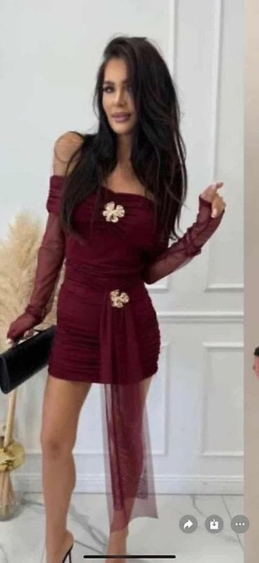 🔥Elegantna ženska mini haljina sa spuštenim ramenima 2999 din Model na lalafo.rs — 2 🔥Elegantna ženska mini haljina sa spuštenim ramenima 2999 din Model — 2