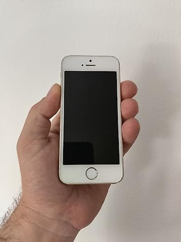 Iphone SE 2016 sa 128gb memorije, otključan za sve mreže. Dobro očuvan na lalafo.rs Iphone SE 2016 sa 128gb memorije, otključan za sve mreže. Dobro očuvan