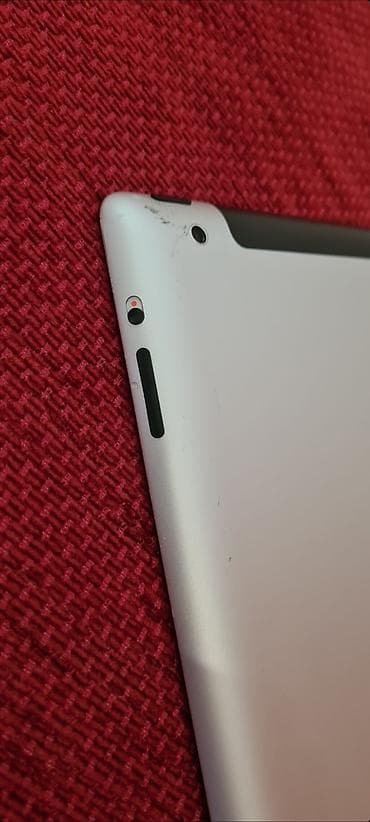 ★ Na prodaju sivo beli Apple iPad 2 Model : A1396 Memorija: 32GB na lalafo.rs — 10 ★ Na prodaju sivo beli Apple iPad 2 Model : A1396 Memorija: 32GB — 10