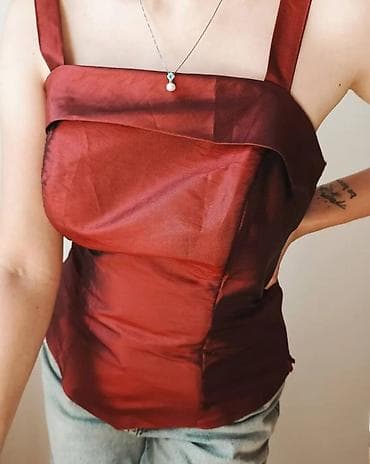 Provokativni korset u Y2K stilu ❤️🔥Duboka bordo boja, minimalističan at lalafo.rs — 5 Provokativni korset u Y2K stilu ❤️🔥Duboka bordo boja, minimalističan — 5