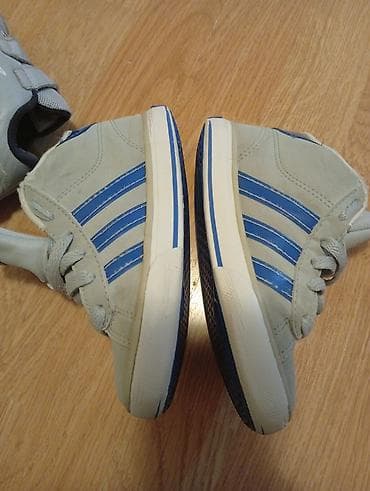 Dečije patike – 2 para 1) Nike patike za svakodnevno nošenje - na lalafo.rs — 4 Dečije patike – 2 para 1) Nike patike za svakodnevno nošenje - — 4