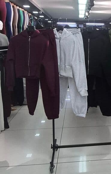 Pamucne termo kompleti 3300 dinara
 s m l 
Boje crna siva bordo plava na lalafo.rs Pamucne termo kompleti 3300 dinara
 s m l 
Boje crna siva bordo plava