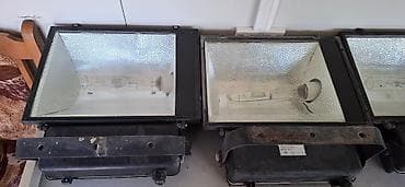 Na prodaju 4 reflektora, skinuta sa objekta, ispravni
cena 10.000din na lalafo.rs — 3 Na prodaju 4 reflektora, skinuta sa objekta, ispravni
cena 10.000din — 3