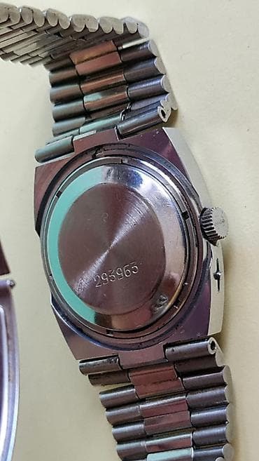 Sat Slava Automatic, mehanički automatik sa 27 rubina. - Kućište at lalafo.rs — 4 Sat Slava Automatic, mehanički automatik sa 27 rubina. - Kućište — 4