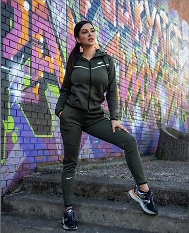 Women's Sweatsuits: Ženske trenerke S M l xl 2xl at lalafo.rs — 9 Women's Sweatsuits: Ženske trenerke S M l xl 2xl — 9