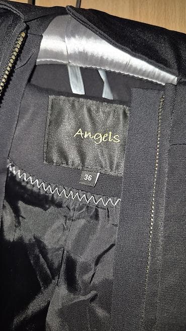 kozna jakna sa: Ženska crna jakna/mantilić s kapuljačom – Angels, veličina 36 - na lalafo.rs — 4 kozna jakna sa: Ženska crna jakna/mantilić s kapuljačom – Angels, veličina 36 - — 4