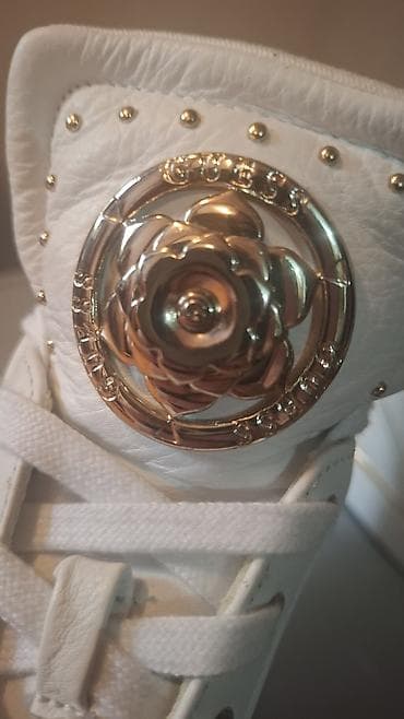 GUESS ženske patike sa skrivenom potpeticom - Model: visoke patike sa na lalafo.rs — 3 GUESS ženske patike sa skrivenom potpeticom - Model: visoke patike sa — 3