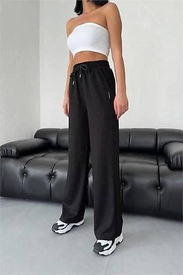 Oysho trenerka,pamuk/likraprijatan materijal,šira nogavica. Boje na lalafo.rs Oysho trenerka,pamuk/likraprijatan materijal,šira nogavica. Boje