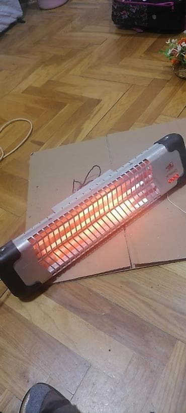 Grejalica kupatilska sa tri ispravna staklena grejača. Može jedan po at lalafo.rs Grejalica kupatilska sa tri ispravna staklena grejača. Može jedan po