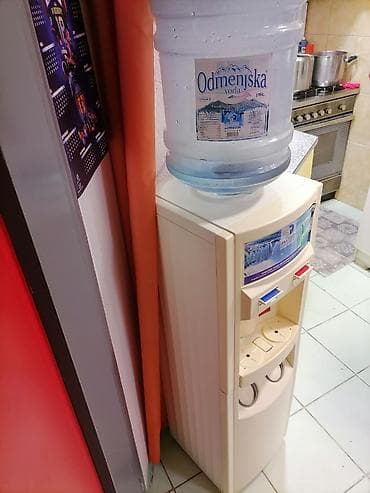 Aparat za hlađenje i zagrevanje vode vertikalni ispravan dobar na lalafo.rs — 10 Aparat za hlađenje i zagrevanje vode vertikalni ispravan dobar — 10