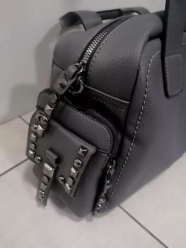 Predivna torba sa nitnama
marina galantti
savrsena
nova na lalafo.rs — 5 Predivna torba sa nitnama
marina galantti
savrsena
nova — 5