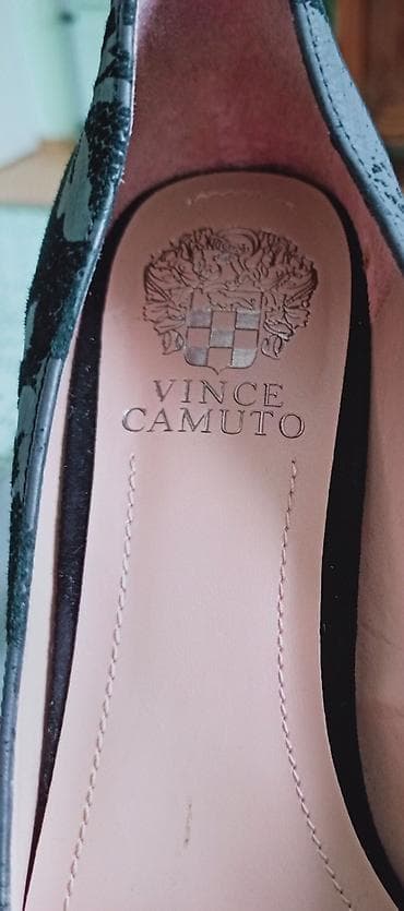 Novo!!! "Vince Camuto" Italijanske ženske salonske cipele, sa na lalafo.rs — 2 Novo!!! "Vince Camuto" Italijanske ženske salonske cipele, sa — 2