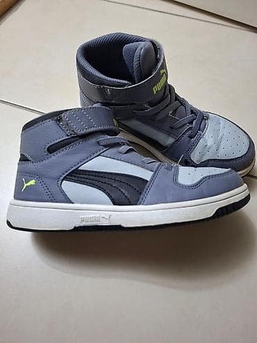 Puma patike za dečaka u dobrom stanju.
Broj 34 na lalafo.rs — 2 Puma patike za dečaka u dobrom stanju.
Broj 34 — 2