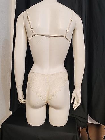 Underwear: Komplet
Cena 2400
Dostupne boje
Crna, teget, sivs, krem
Vel. S, M, L at lalafo.rs — 3 Underwear: Komplet
Cena 2400
Dostupne boje
Crna, teget, sivs, krem
Vel. S, M, L — 3