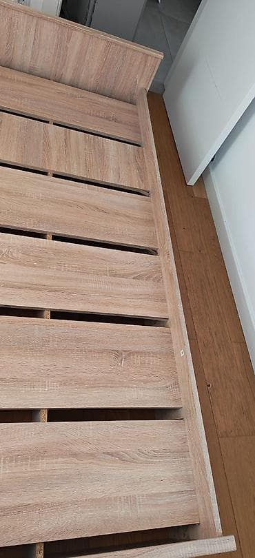 Table legs: Na prodaju ram za krevet u dobrom stanju, a namenjen je za dusek at lalafo.rs — 10 Table legs: Na prodaju ram za krevet u dobrom stanju, a namenjen je za dusek — 10