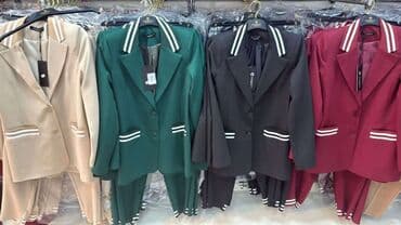 Dostupne boje Maslinsta zelena, Tamno zelena. Braon. Vel 36.38.40 na lalafo.rs Dostupne boje Maslinsta zelena, Tamno zelena. Braon. Vel 36.38.40